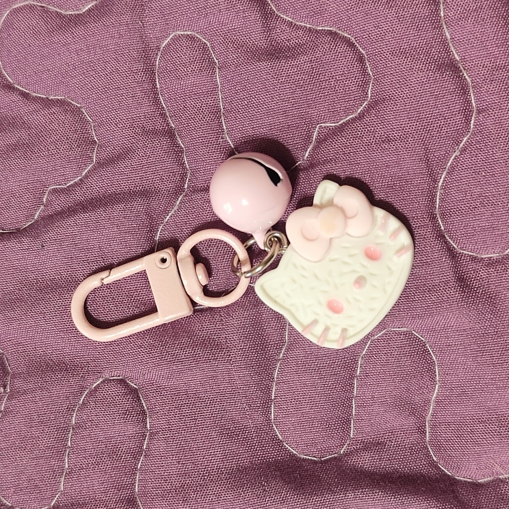 Hello Kitty Backpack Charm - Picture 2 of 2